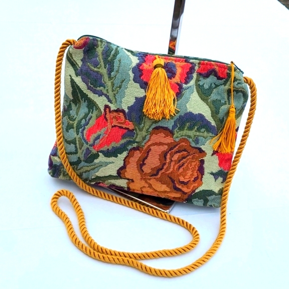 Renaissance Woven Art Handbags - Tapisserie Tapestry Designs by Renaissance Woven Art Crossbody Bag Purse